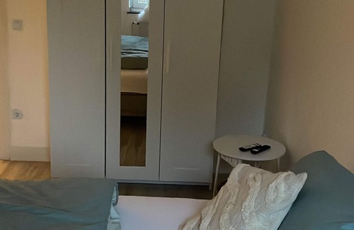 Broich Condo | Apartment - ideal for your project!
