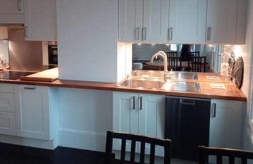 Saint-Martin-du-Littoral Apartment | Apartment, ideal location, 300m from the beach