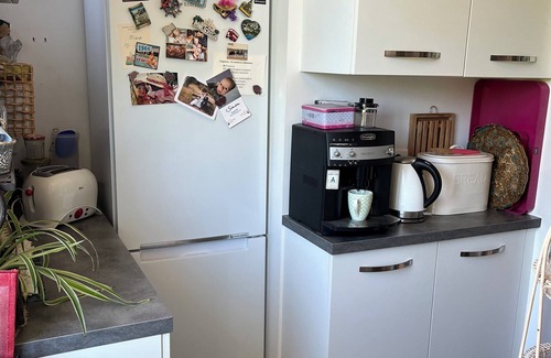 Gardanne Apartment | Apartment ideally located in a quiet area between Aix en Provence and Marseille