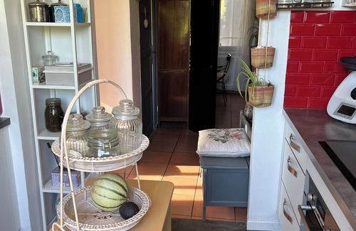 Gardanne Apartment | Apartment ideally located in a quiet area between Aix en Provence and Marseille