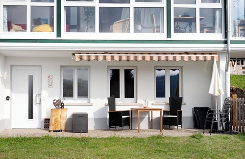 Feldberg Apartment | Apartment 'Im Haus Böll' with Private Terrace and Communal Garden