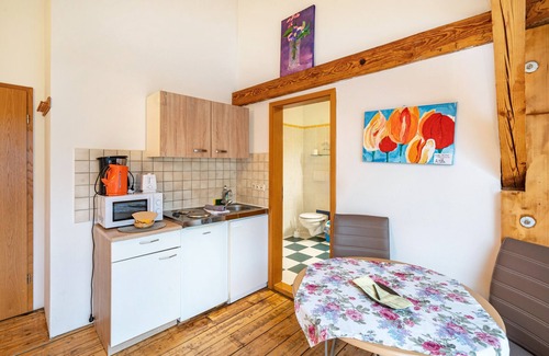 Nussdorf am Inn House | Apartment In A Hotel 'Nußdorfer Hof - Apartment 12' with Mountain View and Wi-Fi