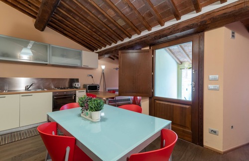 Montepulciano Apartment | Apartment In A Hotel 'Guest-house Montepulciano' with Wi-Fi and Air Conditioning