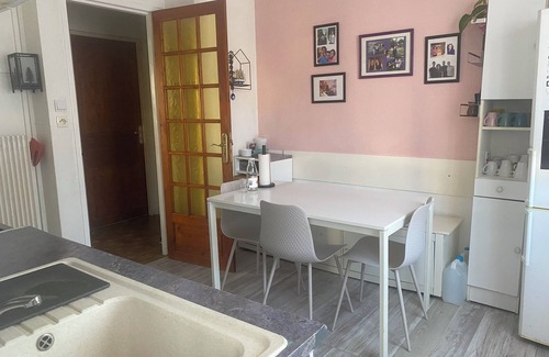 Schiltigheim Apartment | Apartment in a quiet street, garden view