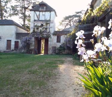 Layrac Apartment | Apartment in a Renaissance castle