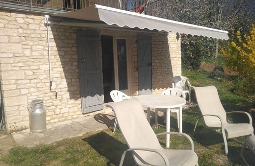 Cenac-et-Saint-Julien Apartment | Apartment in a self-catered house