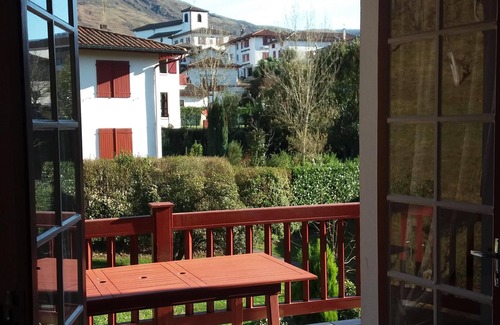 Biriatou Apartment | Apartment in a traditional house close to the most beautiful beach in the Basque country