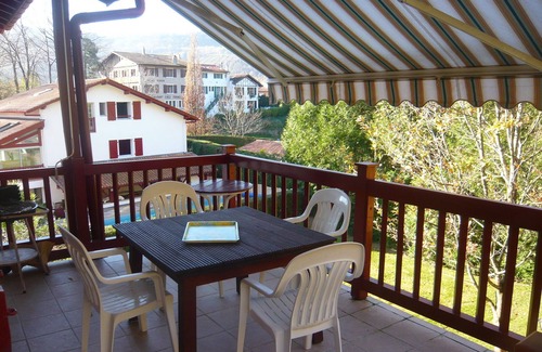 Biriatou Apartment | Apartment in a traditional house close to the most beautiful beach in the Basque country