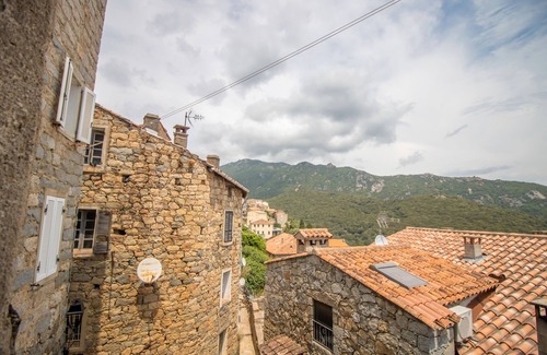 Olmeto Apartment | Apartment in a Typical House, Sea View and Wi-Fi
