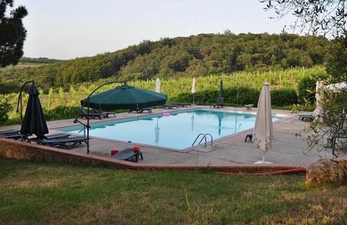 Castelnuovo Berardenga Apartment | Apartment in an idyllic holiday complex in the middle of the B2 winery