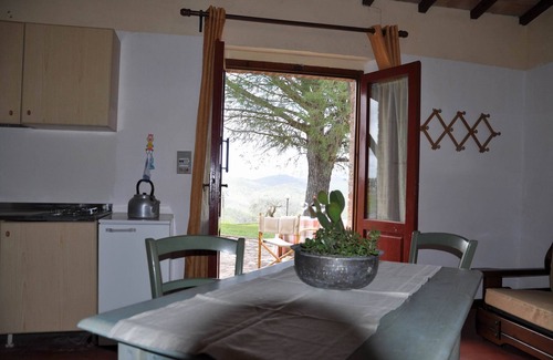 Castelnuovo Berardenga Apartment | Apartment in an idyllic holiday complex in the middle of the winery T6