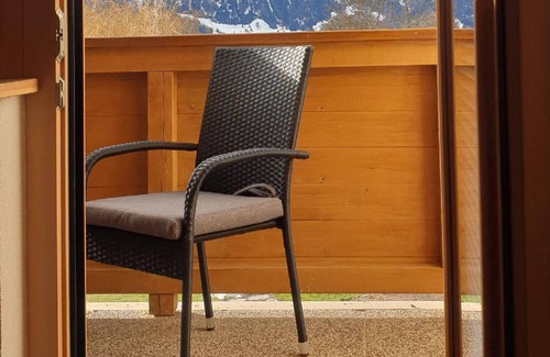 Matrei in Osttirol Apartment | Apartment in Zedlach with West-Facing Balcony