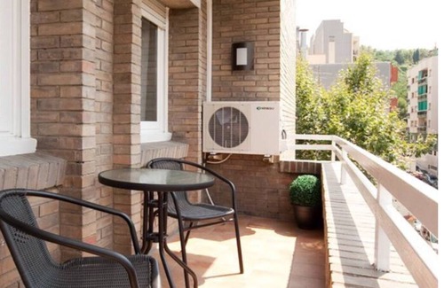 Sants-Montjuic Apartment | Apartment in Barcelona center offer!