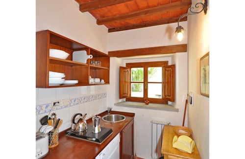 Capolona Apartment | Apartment in Capolona with 2 bedrooms sleeps 4