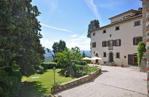 Capolona Apartment | Apartment in Capolona with 2 bedrooms sleeps 4