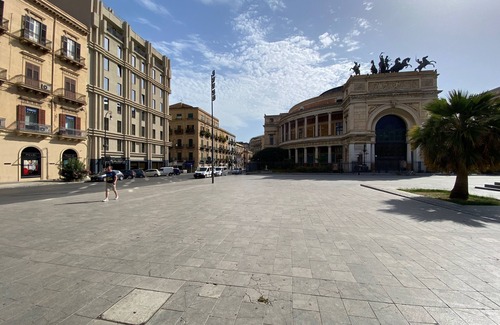 Ruggero Settimo Apartment | APARTMENT IN EARLY 20TH CENTURY BUILDING