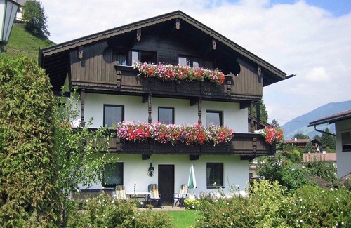 Fuegenberg Apartment | Apartment in Fügen near Ski Slopes