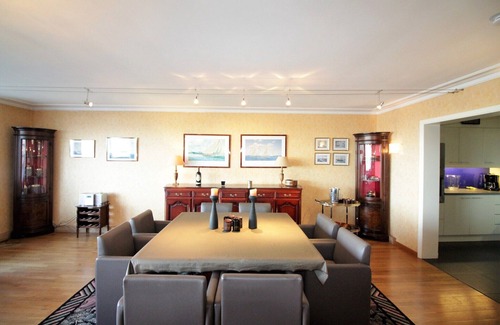 Knokke Apartment | Apartment in Het Zoute near Zeedijk Promenade