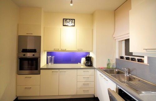 Knokke Apartment | Apartment in Het Zoute near Zeedijk Promenade