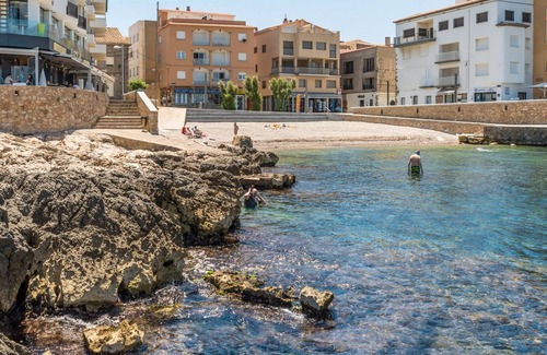 L'Escala Apartment | Apartment in L'Escala near Cala de la Creu