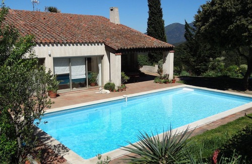 Ceret Apartment | Apartment in large villa with pool