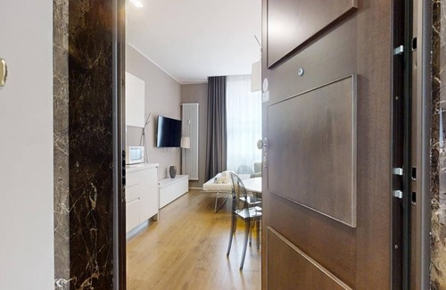 San Babila Apartment | Apartment in Milan’s Historic Center