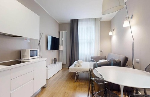 San Babila Apartment | Apartment in Milan’s Historic Center