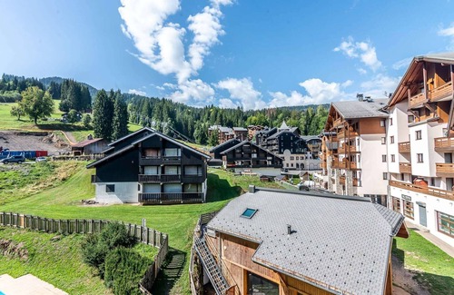 Les Esserts Apartment | Apartment in Morillon near Ski Resort