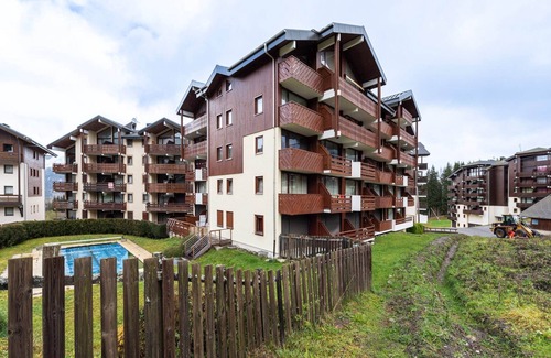 Les Esserts Apartment | Apartment in Morillon with Pool & Mountain Views