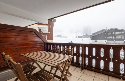 Les Esserts Apartment | Apartment in Morillon with Pool & Mountain Views