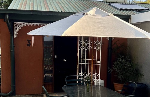 Nelspruit Apartment | Apartment in Nelspruit with a private garden - LoerieRoep Unit 1