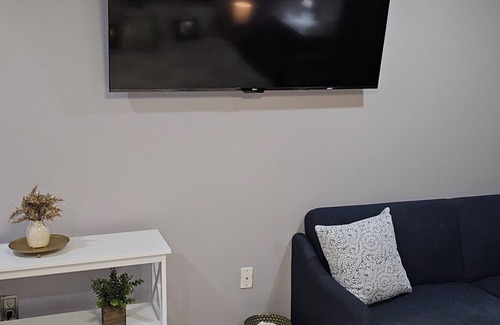 Ironbound District House | Apartment in Newark nConfy very spacious 3br/2ba with decknYouTube/@kadukadu10n