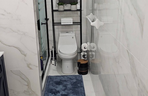 Ironbound District House | Apartment in Newark nConfy very spacious 3br/2ba with decknYouTube/@kadukadu10n