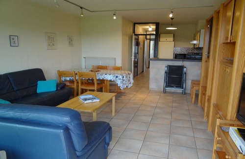 Nieuwpoort-aan-Zee Apartment | Apartment in Nieuwpoort near Sandy Beaches