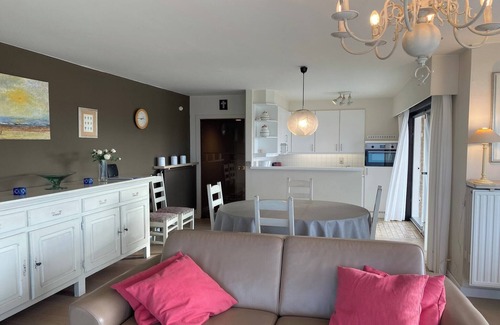 Nieuwpoort-aan-Zee Apartment | Apartment in Nieuwpoort near Sandy Beaches