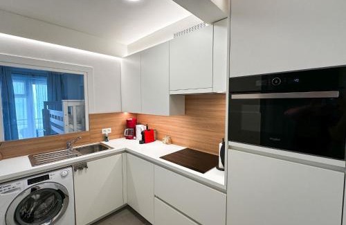 Nieuwpoort-aan-Zee Apartment | Apartment in Nieuwpoort with Sea Views