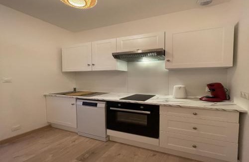 Noyen-sur-Sarthe Apartment | Apartment in Noyen near Le Mans Circuit