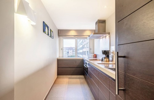 Oostduinkerke-Bad Apartment | Apartment in Oostduinkerke with Sea View