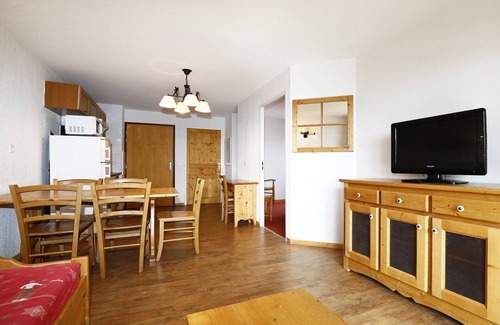 Orcieres-Merlette Apartment | Apartment in Orcières with Ski Slope Views