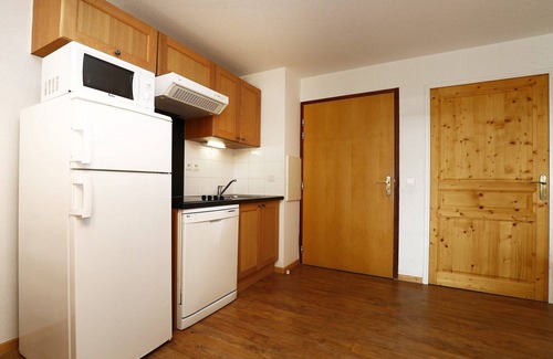 Orcieres-Merlette Apartment | Apartment in Orcières with Ski Slope Access