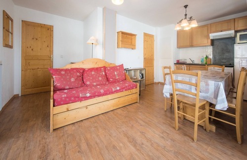 Orcieres-Merlette Apartment | Apartment in Orcières with Heated Pool