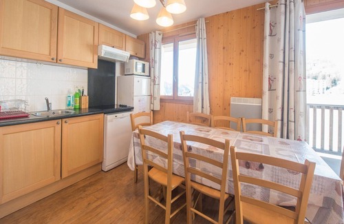 Orcieres-Merlette Apartment | Apartment in Orcières with Heated Pool