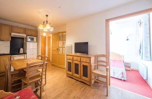 Orcieres-Merlette Apartment | Apartment in Orcières with Ski Slope Access