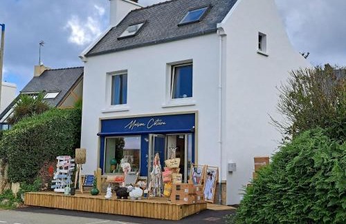 Ploudalmezeau House | Apartment in Portsall with Stunning Sea View