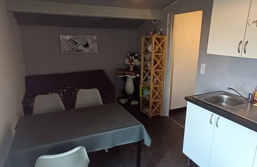 Rougiers Apartment | Apartment in Provence Verte