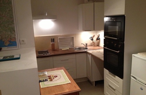 Peypin Apartment | Apartment in Provence with garden and swimming pool