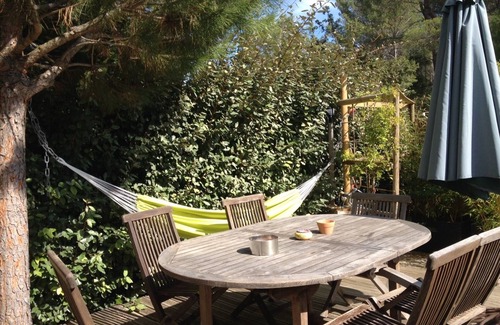 Peypin Apartment | Apartment in Provence with garden and swimming pool