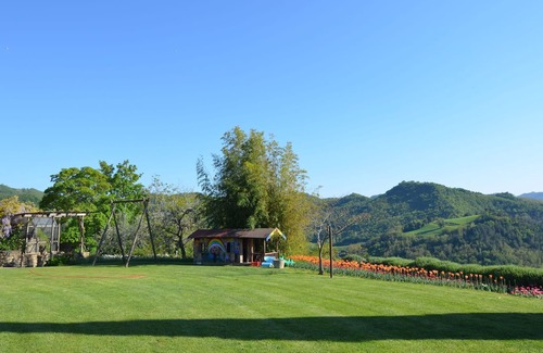 Modigliana Apartment | Apartment in quiet and green environment with swimming pool