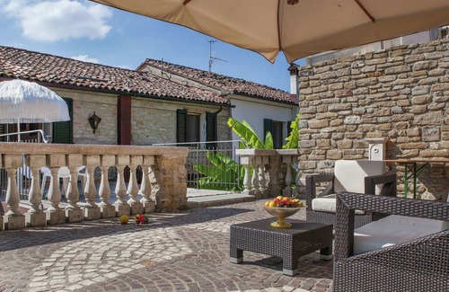 Modigliana Apartment | Apartment in quiet and green environment with swimming pool