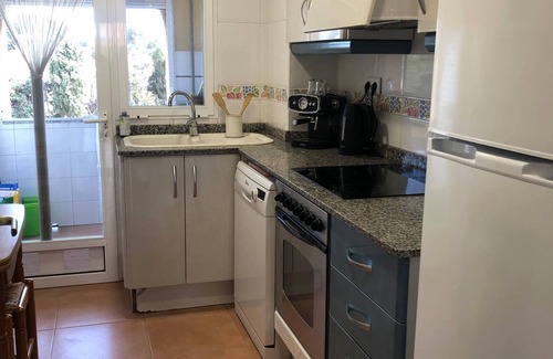Denia Apartment | Apartment in residence with swimming pool. Beach 200m away. Center 15min walk